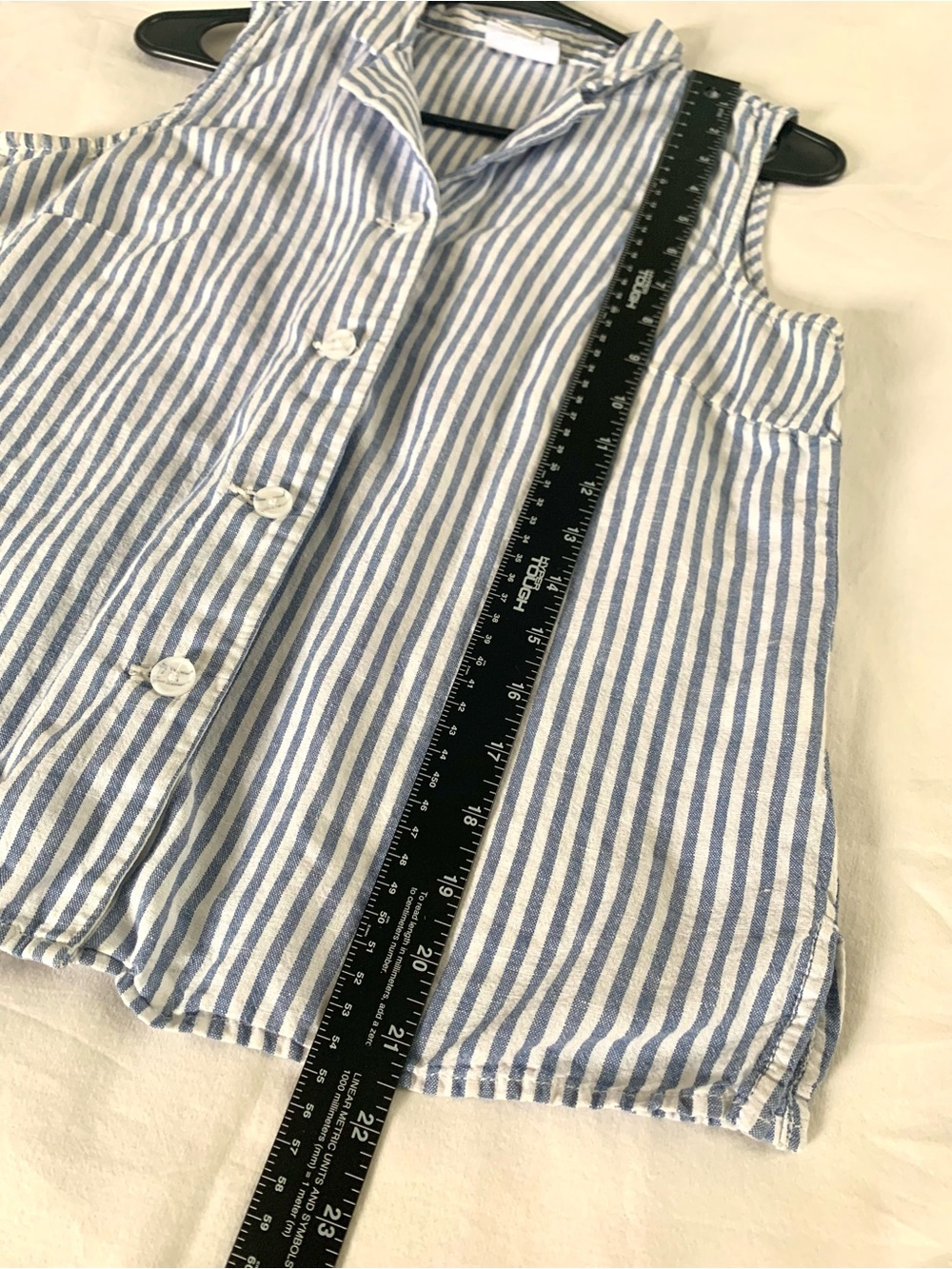 Liz Claiborne Sleeveless Striped Linen blend Blouse. Small - Picture 5 of 6